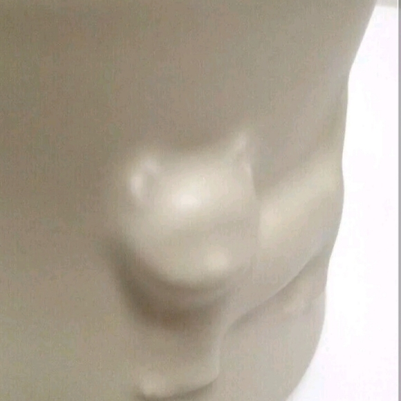 Pet Lounge Raised Kitten Oversized Celadon Pottery 16 Oz Mug Pre-owned - Picture 4 of 7